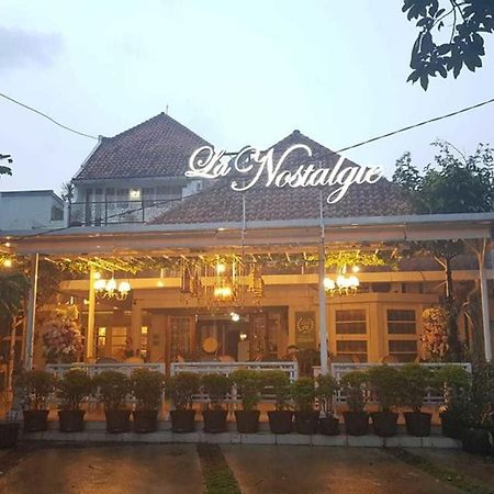 La Nostalgie Boutique Guest House Bandung Kültér fotó