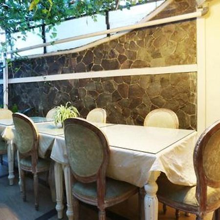 La Nostalgie Boutique Guest House Bandung Kültér fotó