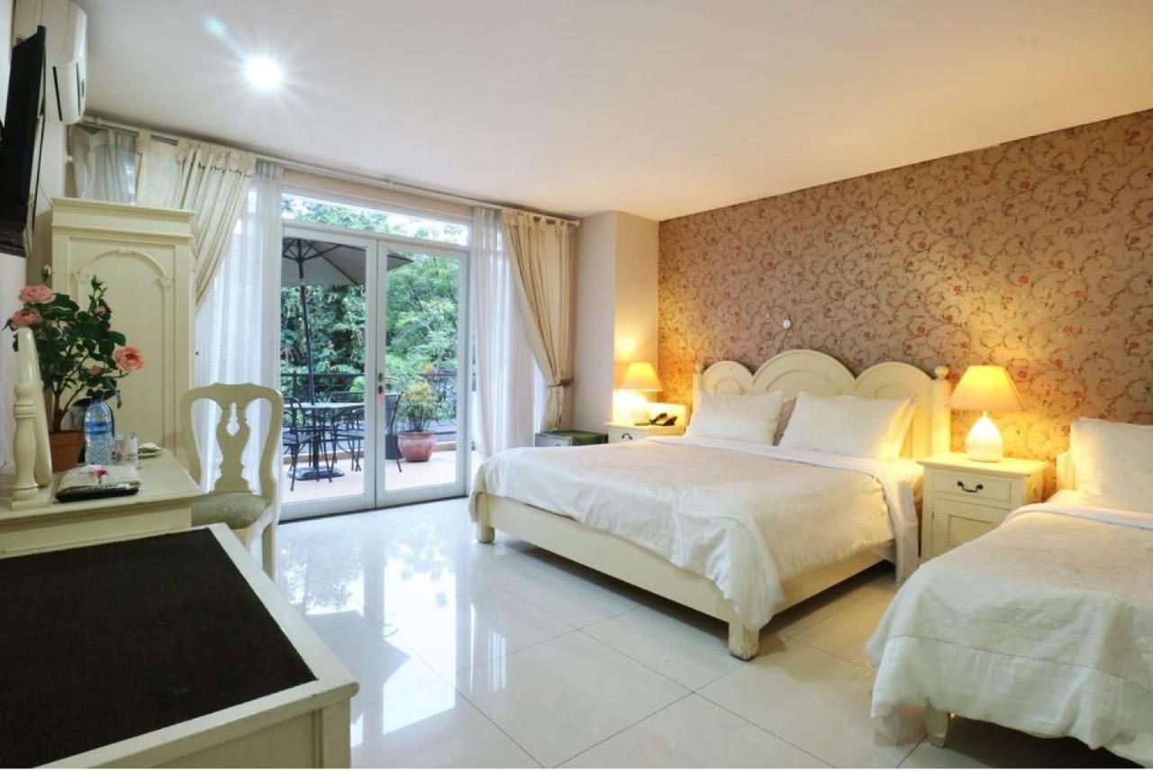 La Nostalgie Boutique Guest House Bandung Kültér fotó
