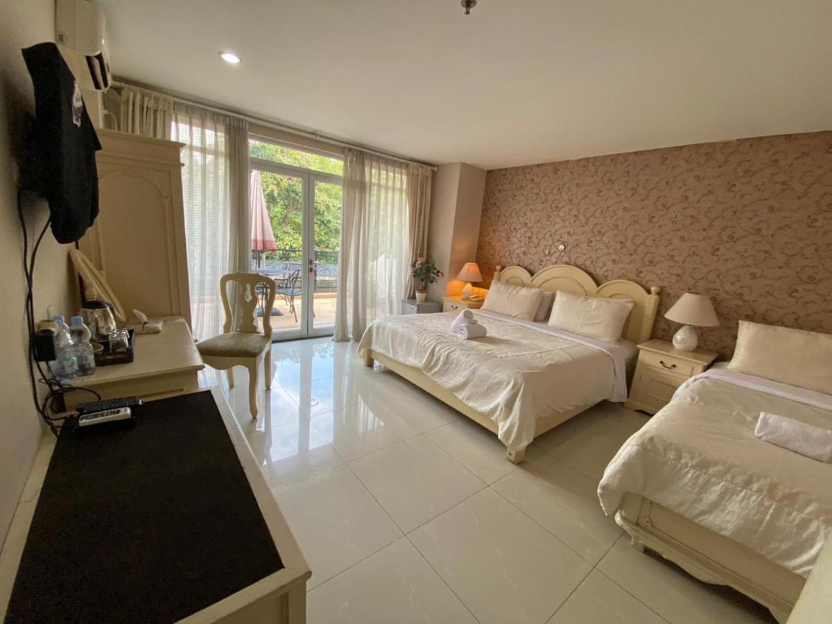 La Nostalgie Boutique Guest House Bandung Kültér fotó