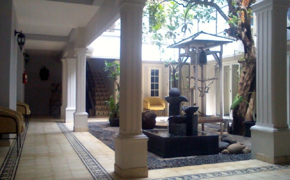 La Nostalgie Boutique Guest House Bandung Kültér fotó