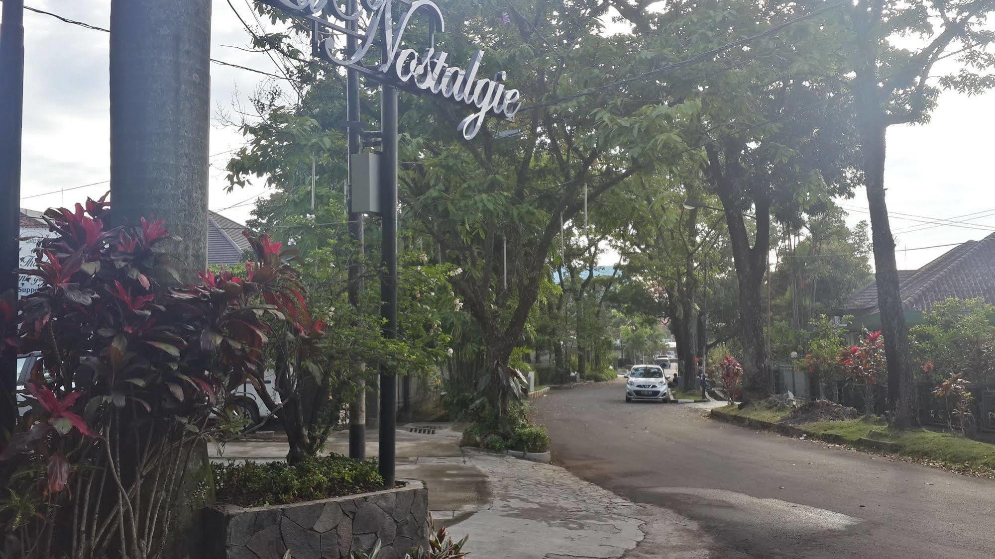La Nostalgie Boutique Guest House Bandung Kültér fotó