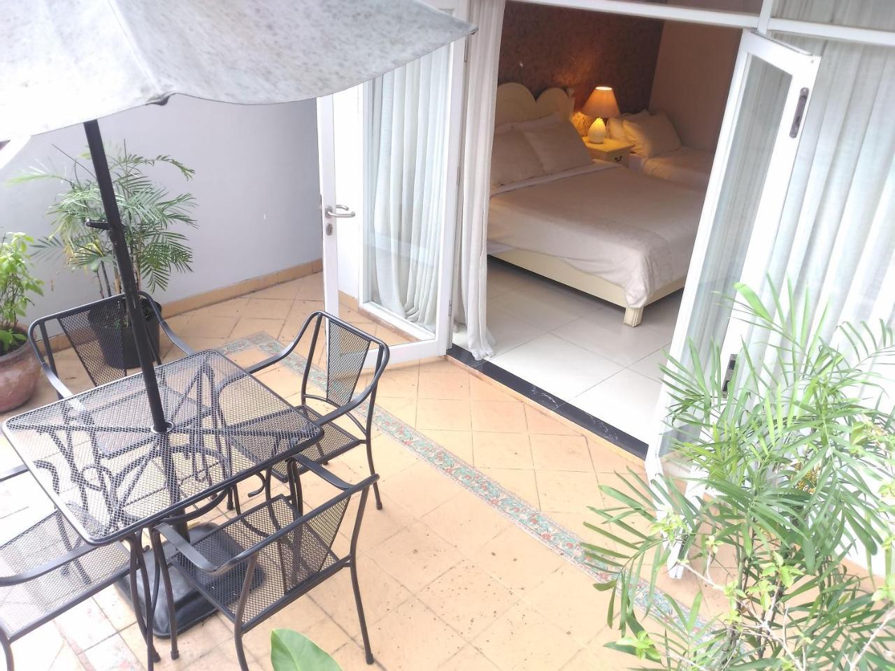 La Nostalgie Boutique Guest House Bandung Kültér fotó